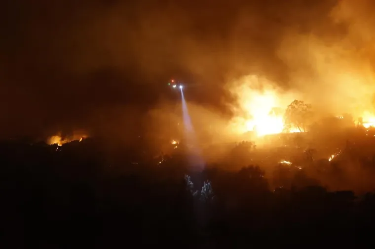 Pristižu nove fotografije paklene buktinje u luksuznom dijelu Los Angelesa