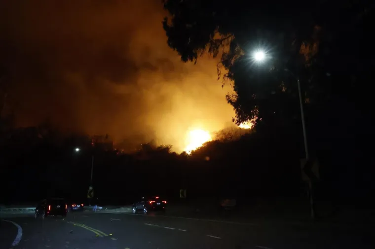 Pristižu nove fotografije paklene buktinje u luksuznom dijelu Los Angelesa