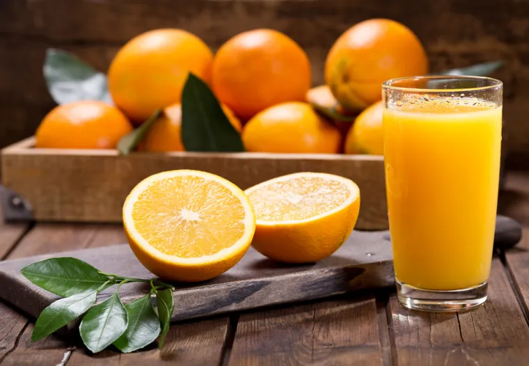 3. Naranče – Poznato je da vitamin C pomaže u snižavanju krvnog tlaka, kao i kortizola (hormona stresa), izvještava Men&apos;s Fitness.