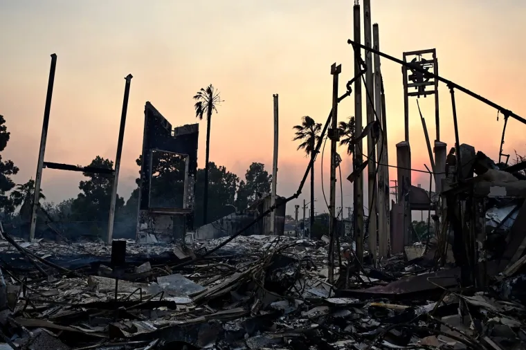 Najmanje petero mrtvih u razornim požarima koji gutaju Los Angeles: Odgođene i nominacije za Oscara