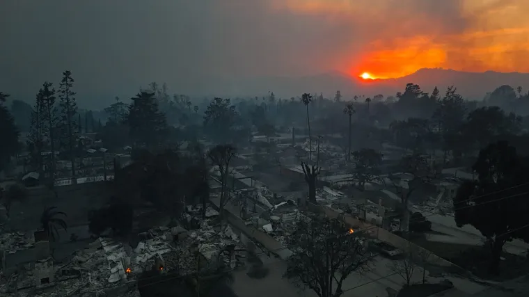 Najmanje petero mrtvih u razornim požarima koji gutaju Los Angeles: Odgođene i nominacije za Oscara