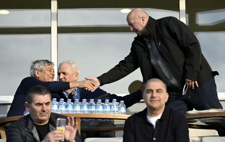 A na tribinama probrano društvo! Predsjednik Dinama Velimir Zajec rukovao se s trenerskom legendom Mirceom Lucescuom