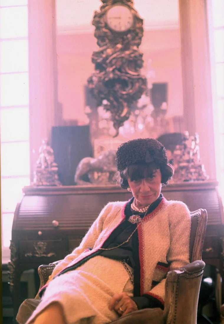 Coco Chanel umrla je 10. siječnja 1971. u svojem apartmanu u pariškom hotelu Ritz.