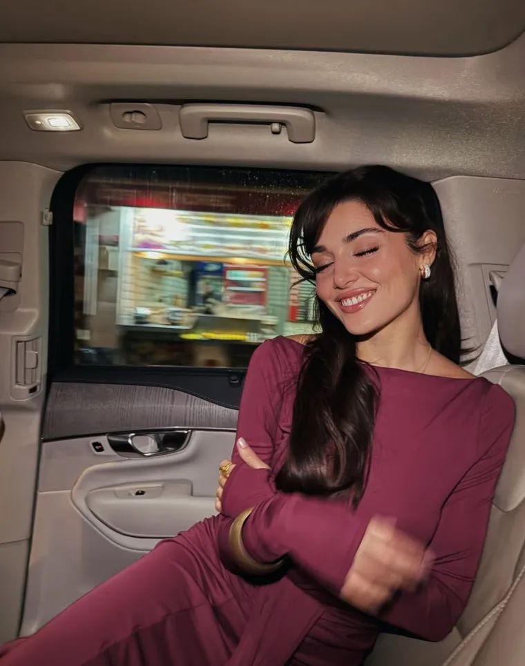 Turska glumica Hande Erçel nije prirodna ljepotica? Evo što je sve navodno mijenjala na licu