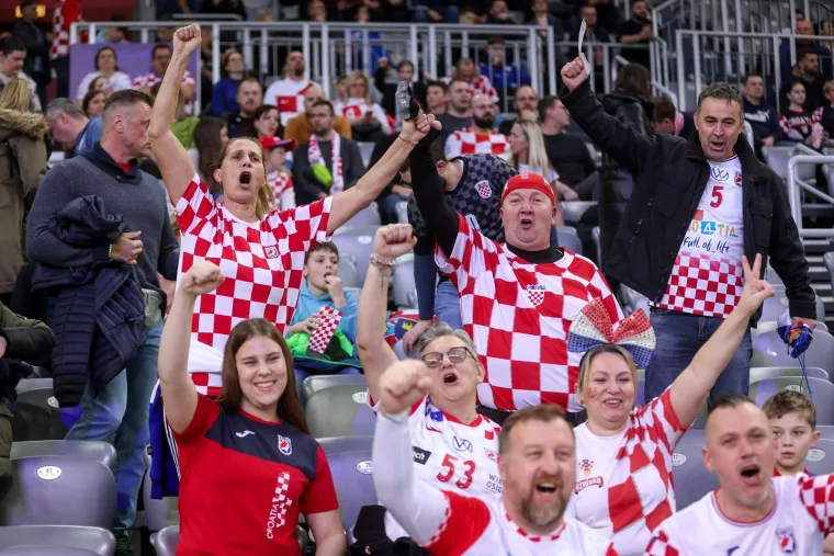 Hrvatska rukometna reprezentacija u Areni Zagreb ima generalku za Svjetsko rukometno prvenstvo protiv rivala Slovenije. 