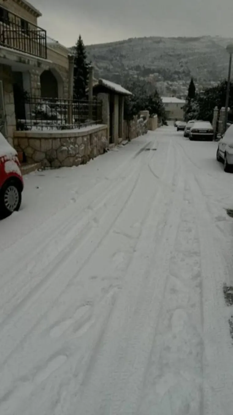 Ovo će Dubrovnik dugo pamtiti: Grudanje na Stradunu i snjegovići