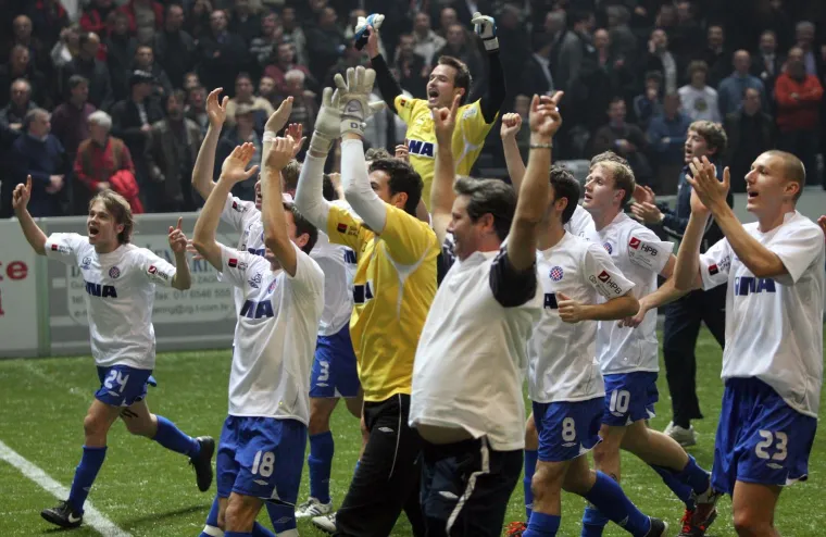 Većina turnira održana je u zagrebačkom Domu sportova, dok je natjecanje 2008./2009. godine održano u Zadru, pokazujući tendenciju širenja natjecanja i na druge hrvatske gradove.