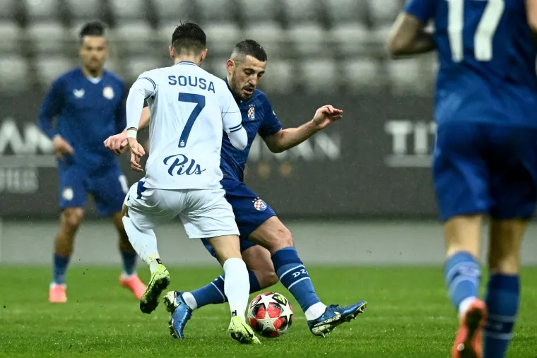 Ademi je također započeo u prvom sastavu.