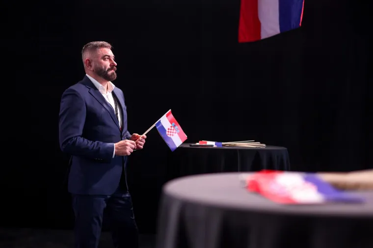 Pogledajte atmosferu u stožerima Zorana Milanovića i Dragana Primorca