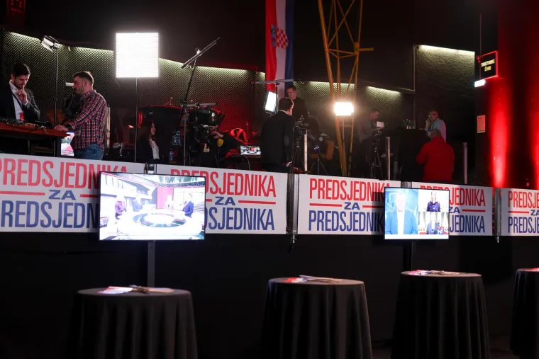 Pogledajte atmosferu u stožerima Zorana Milanovića i Dragana Primorca