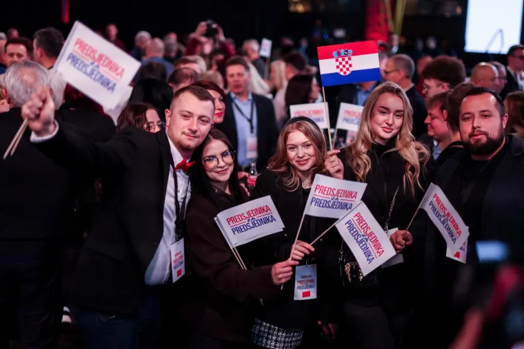 Pogledajte atmosferu u stožerima Zorana Milanovića i Dragana Primorca