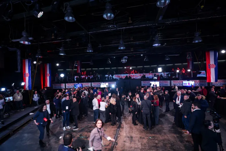 Pogledajte atmosferu u stožerima Zorana Milanovića i Dragana Primorca