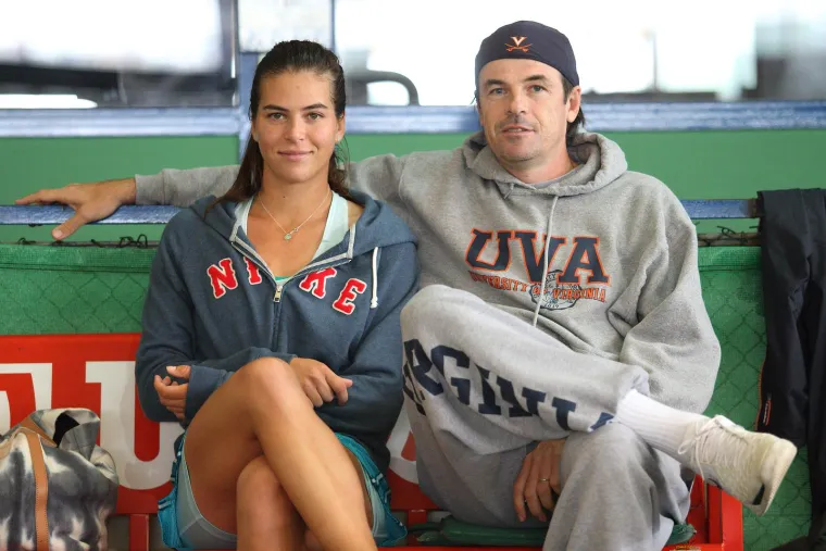 Ajla je rođena u Zagrebu. Njen otac Ratko Tomljanović (na fotografiji desno) bivši je trofejni hrvatski rukometaš i reprezentativac Hrvatske. Prije dosta godina odlučila je preseliti u Australiju i uzeti njihovo državljanstvo te sada nastupa pod njihovom zastavom.