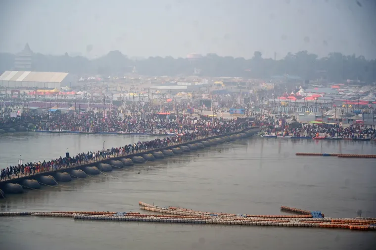 Tijekom 45 dana u gradu Prayagraj, a toliko traje festival, očekuje se više od 400 milijuna ljudi! To je najveće mnoštvo u povijesti festivala. 