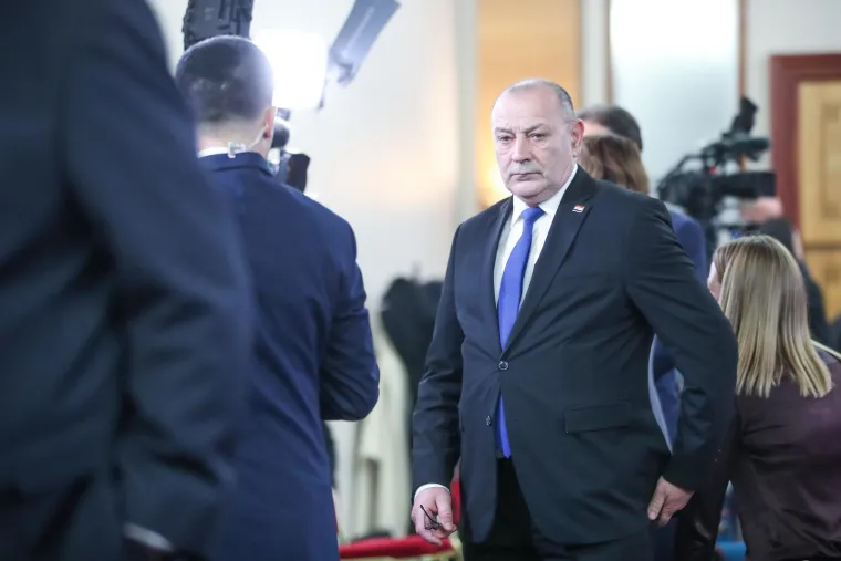 Ovo je najbolje od izborne večeri: Tko nije skidao osmijeh lica, a tko je cijelo vrijeme hodao pokunjene face