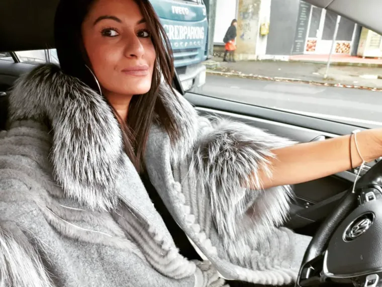 Ona je bila zvijezda SDP-ovog stožera! Zgodna Danijela uživala s političkom elitom, iza sebe ima uspješan biznis