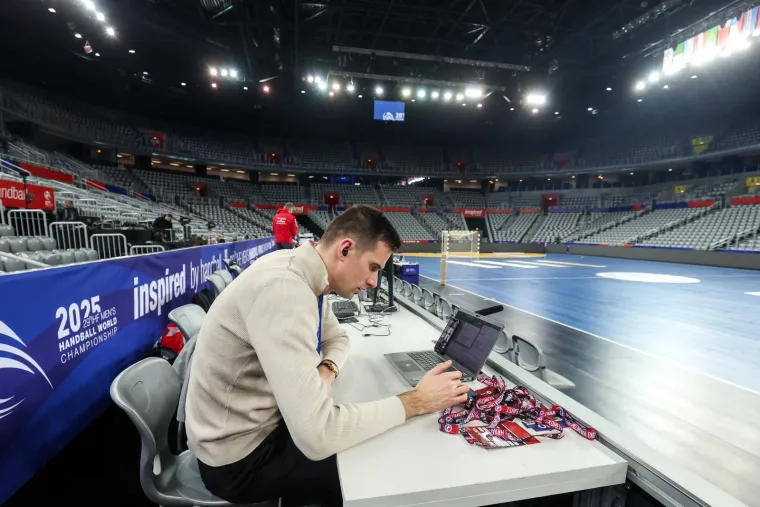 Zapisnički stol će biti odmah iza klupa, a prvih &scaron;est redove će biti 'zauzeto' jer upravo stol zaklanja pogled.