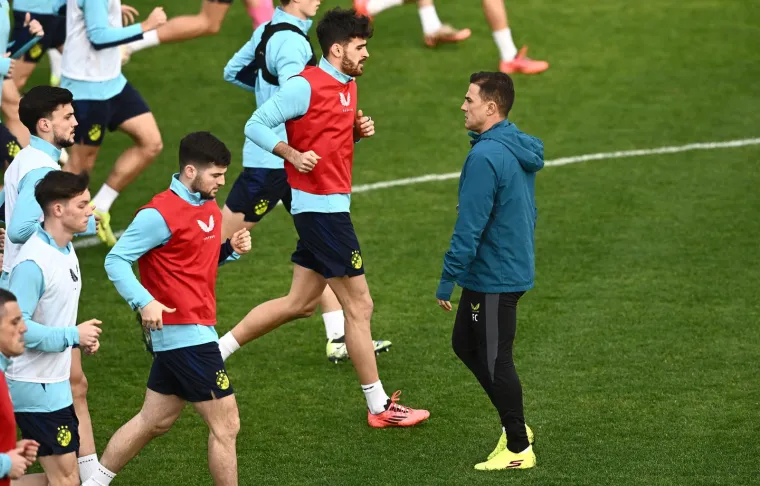 Novinar Sportskih novosti ovako je to napisao: "Fabio Cannavaro je ljubazno zamolio da posljednja dva treninga u ponedjeljak i utorak preskočimo, da ne dolazimo, budući da će uvježbavati neke taktičke finese, pa ne želi da ih publiciramo". 