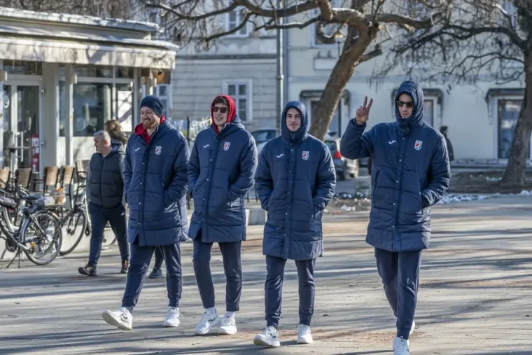 Grad s četiri rijeke i nikad bolja ekipa: Karlovački &scaron;mekeri plijenili pažnju prolaznika