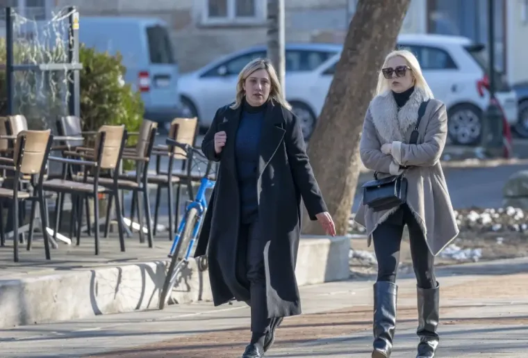 Ipak, dovoljno je sunca bilo i za sunčane naočale, a čini se kako sžu crni outfiti u Karlovcu hit. 