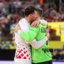 Kakva slika! Kapetan je morao zagrliti sjajnog Kuzmanovića nakon nevjerojatnih obrana