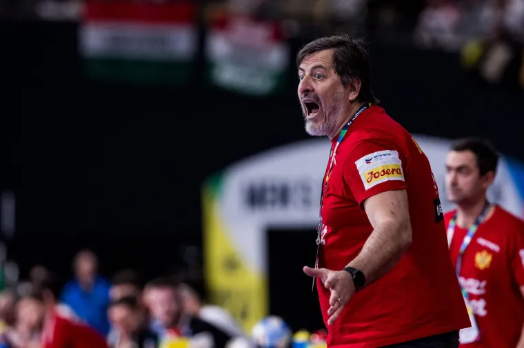 Obna&scaron;ao je funkciju izbornika crnogorske rukometne reprezentacije.