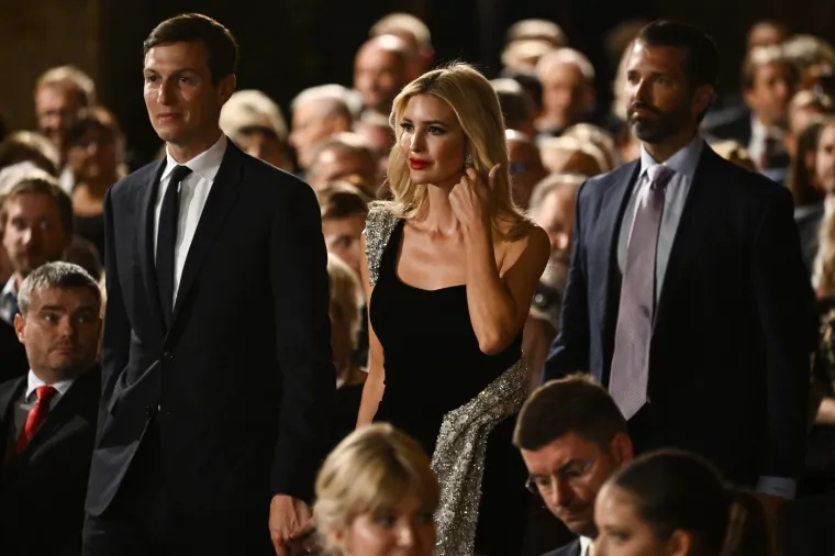 Ivanka Trump sa suprugom Jaredom Kushnerom i bratom Donaldom Trumpom jr.