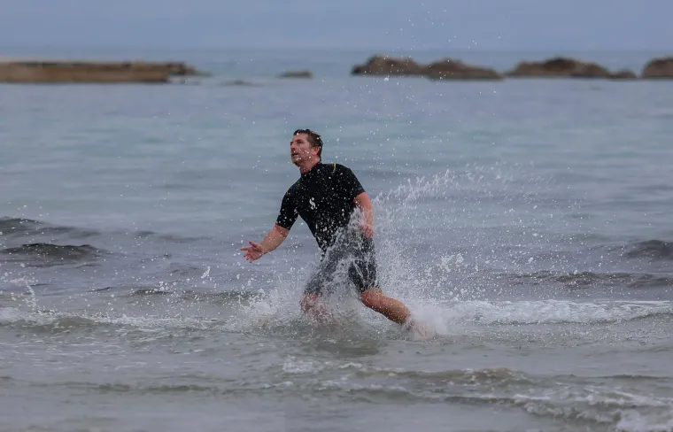 Ovo mogu samo Splićani! Pogledajte kako izgleda picigin i nogomet usred zime