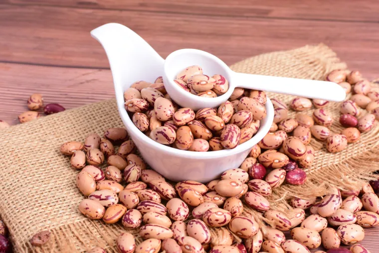 3. Grah (bez umaka): Jako zdrava namirnica koja sadrži velik broj proteina i drugih nutrijenata.