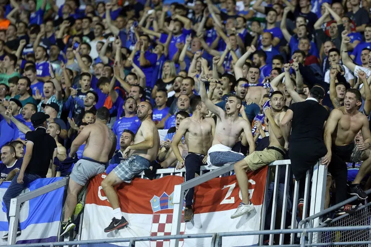 Na Maksimiru je u tom trenutku bilo 25000 navijaća.