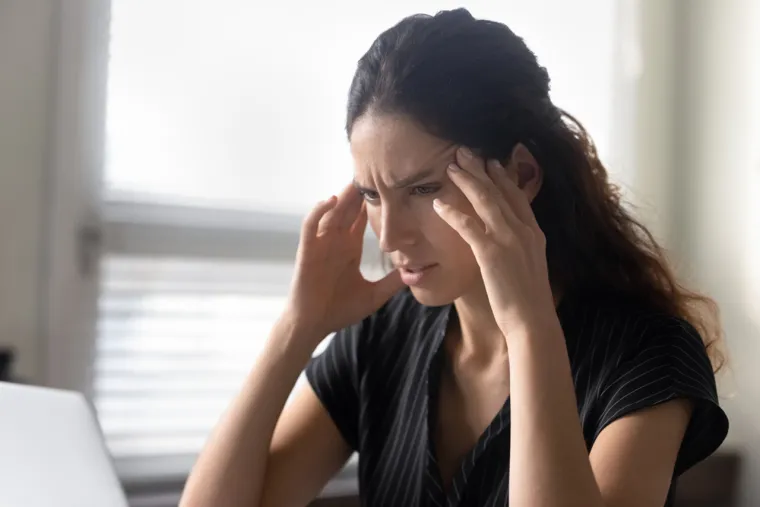 Problemi s pamćenjem - Prema ograničenoj studiji, osobe s krvnom grupom AB imaju veću sklonost kognitivnim problemima i problemima s pamćenjem, što potencijalno povećava rizik od razvoja demencije.