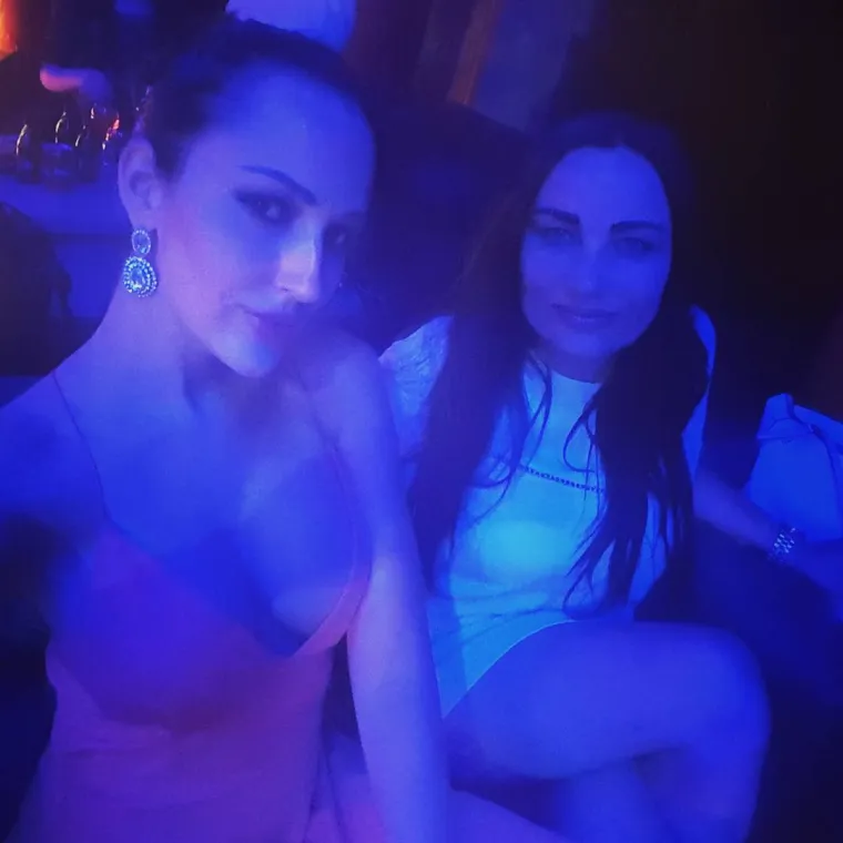 Kao dvije sestre: Majka Aleksandre Prijović u 50. godini izgleda besprijekorno