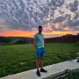 U poklonima nastoji biti kreativan i prilagoditi ih osobi kojoj su namijenjeni, umjesto biranja klišeja.