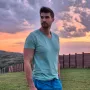 Što se tiče zavođenja, smatra da tu najvažniju ulogu igra dobar smisao za humor.