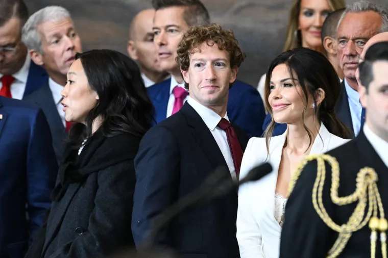 CEO Meta-e Mark Zuckerberg, pored Lauren Sanchez i supruge Priscille Chan.