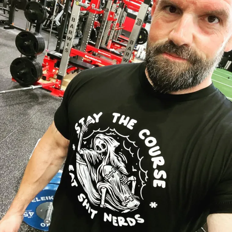 Godinama nije skidao majicu, a sada zavodi mišićima: Glumac je ranije imao čak 226 kilograma