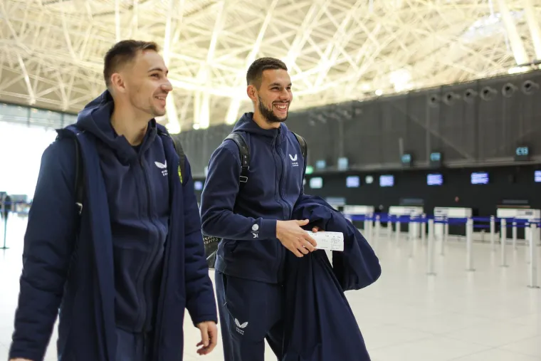 Marko Rog i Marko Pjaca u ugodnom raspoloženju. Marko se i nasmijao fotoreporteru Pixsella Luki Stanzlu.