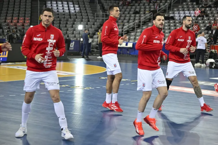 Kazali&scaron;na atmosfera na utakmici Hrvatske: S obzirom na to koliko je do&scaron;lo navijača, ne može ni drugačije