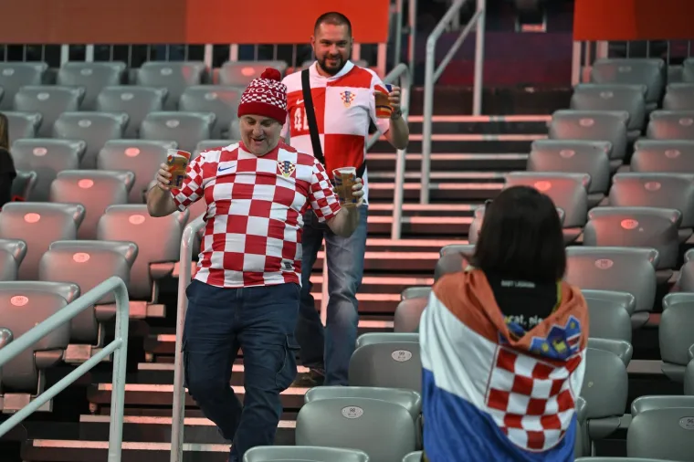 Kazali&scaron;na atmosfera na utakmici Hrvatske: S obzirom na to koliko je do&scaron;lo navijača, ne može ni drugačije