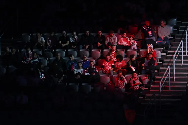 Kazali&scaron;na atmosfera na utakmici Hrvatske: S obzirom na to koliko je do&scaron;lo navijača, ne može ni drugačije