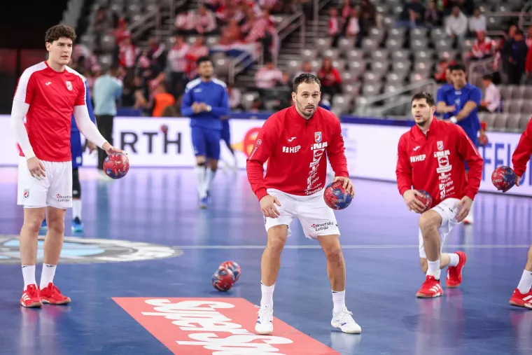 Kazali&scaron;na atmosfera na utakmici Hrvatske: S obzirom na to koliko je do&scaron;lo navijača, ne može ni drugačije