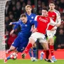 Zajec je smrtno ozbiljan dok gleda Dinamo protiv Arsenala, a evo s kim se Cannavaro grlio