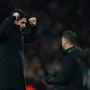 Zajec je smrtno ozbiljan dok gleda Dinamo protiv Arsenala, a evo s kim se Cannavaro grlio
