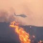 Novi požar u Los Angelesu: Stravične fotografije pokazuju kako vatra guta već uništeni grad