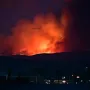Novi požar u Los Angelesu: Stravične fotografije pokazuju kako vatra guta već uništeni grad
