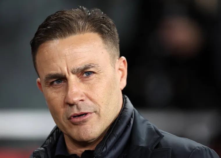 Cannavaro je premijeru na klupi Dinama imao u utakmici protiv Arsenala u Londonu i mnoge navijače iznenadio svojim izgledom.