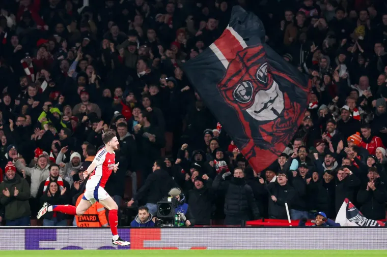 Arsenal je jako brzo poveo, već u drugoj minuti Rice je probio Dinamo