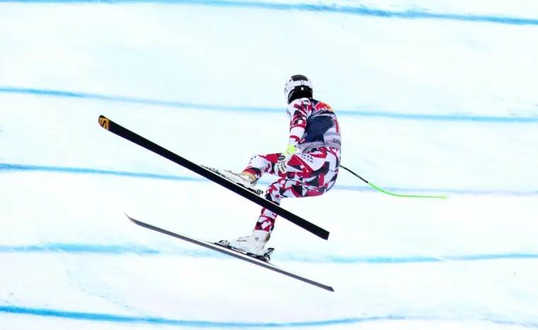 Hausbergkante je ključni dio staze s ekstremno zahtjevnim skretanjem.