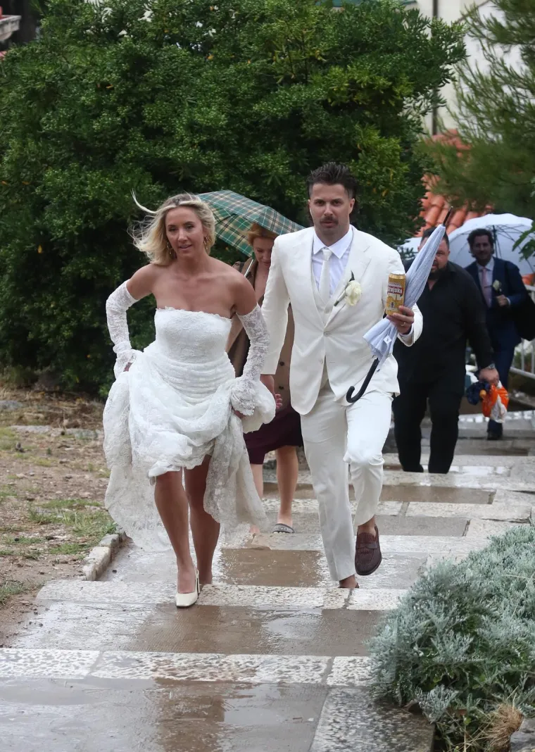 Nicole Artukovich i Liam Stewart 