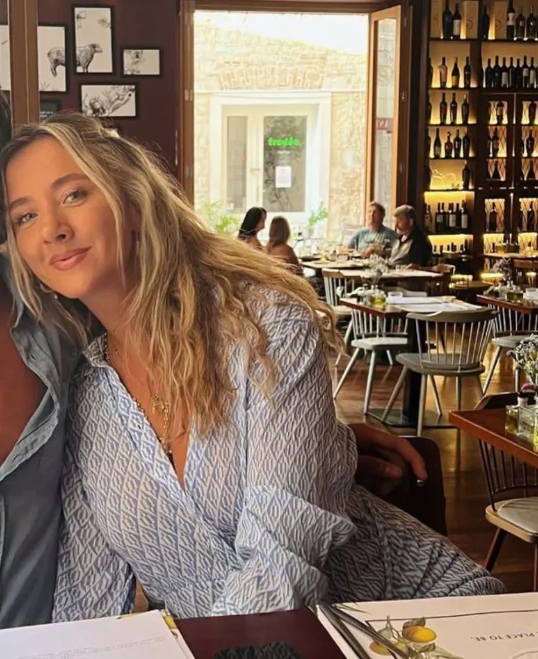 Snaha Roda Stewarta prava je krasotica, a jednom je fotografijom pokazala da je kopija svoje majke